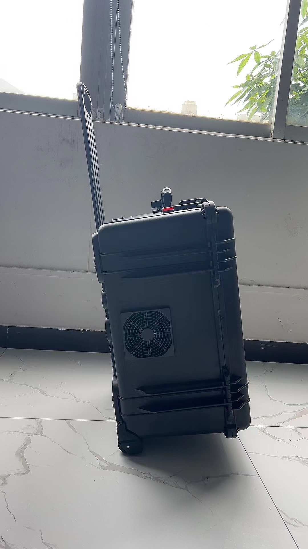 阿克陶手拉箱型移动通信干扰器